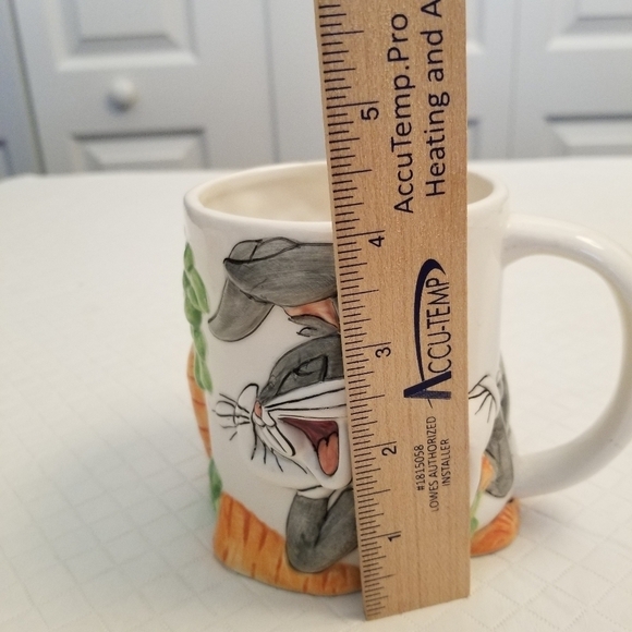 Warner Bros Looney Tunes Bugs Bunny Embossed Carrots 🥕Ceramic Coffee Mug Cup 3D - Picture 2 of 7